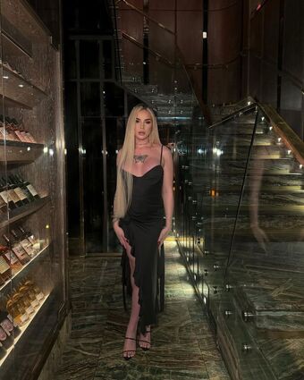 Hillary Nahé Úniky OnlyFans Fotka 6