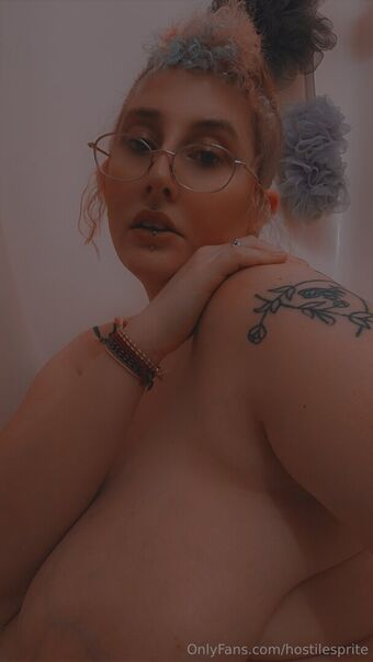 hostilesprite Nahé Úniky OnlyFans Fotka 1