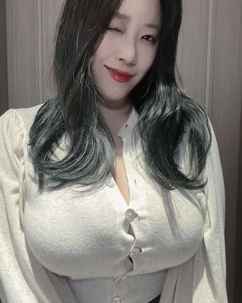 _hotbin_ Nahé Úniky OnlyFans Fotka 13