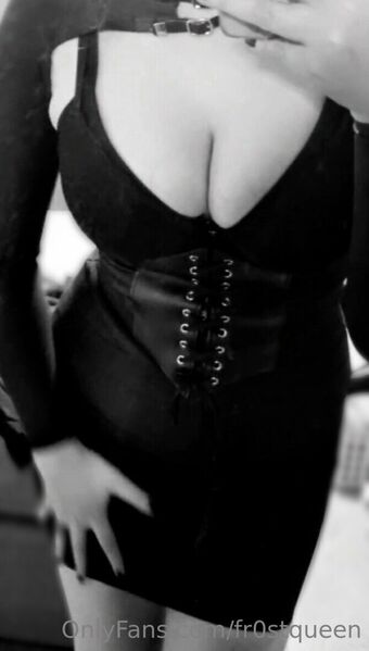 ic3queen Nahé Úniky OnlyFans Fotka 1