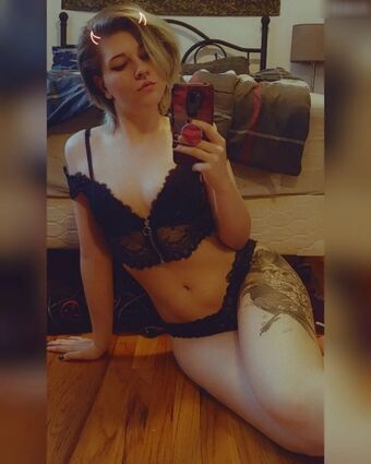 Ilyse Nahé Úniky OnlyFans Fotka 1