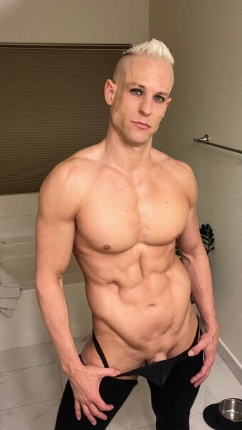 infinityreverse Nahé Úniky OnlyFans Fotka 17