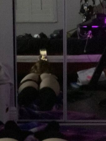 Initialelon Nahé Úniky OnlyFans Fotka 40