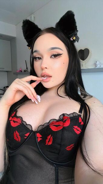 IntentlyRecent Nahé Úniky OnlyFans Fotka 4