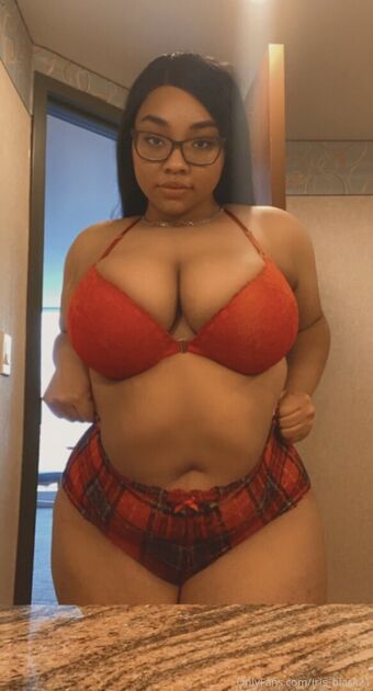 Iris_black21 Nahé Úniky OnlyFans Fotka 4
