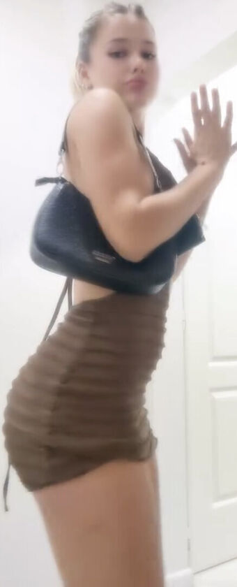 Isabella Sochas Nahé Úniky OnlyFans Fotka 7