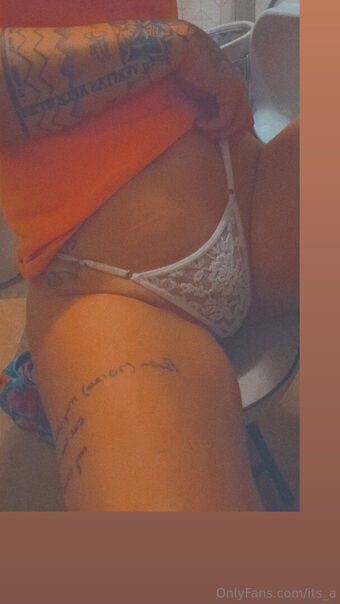 its_a Nahé Úniky OnlyFans Fotka 12
