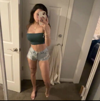 itselessa Nahé Úniky OnlyFans Fotka 3
