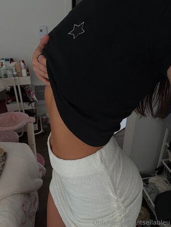 itsellableu Nahé Úniky OnlyFans Fotka 9