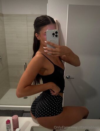 itsellableu Nahé Úniky OnlyFans Fotka 19