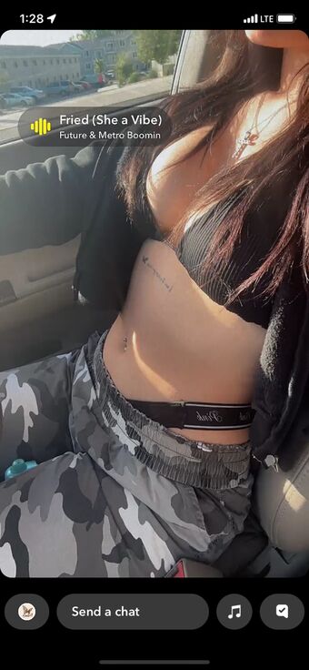 Izzy Wall Nahé Úniky OnlyFans Fotka 5