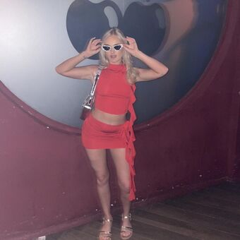 Jade B