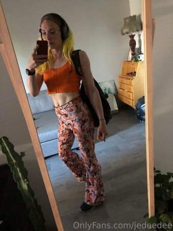 jedeedee Nahé Úniky OnlyFans Fotka 17