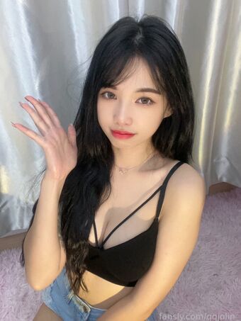 Jolin Nahé Úniky OnlyFans Fotka 12