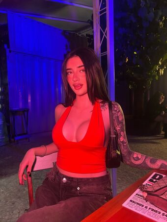 Julitaper Nahé Úniky OnlyFans Fotka 8