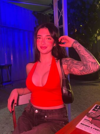 Julitaper Nahé Úniky OnlyFans Fotka 14
