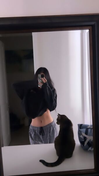 koemi Nahé Úniky OnlyFans Fotka 5
