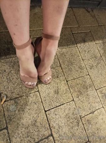 L.Dev Nahé Úniky OnlyFans Fotka 13