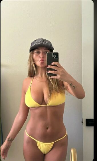 Laina Bell Nahé Úniky OnlyFans Fotka 20