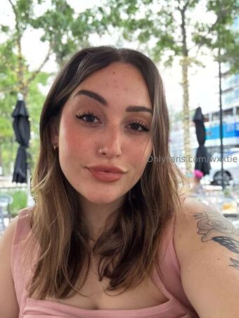 Laur Nahé Úniky OnlyFans Fotka 14