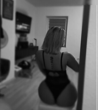 Lauraasterya Nahé Úniky OnlyFans Fotka 17
