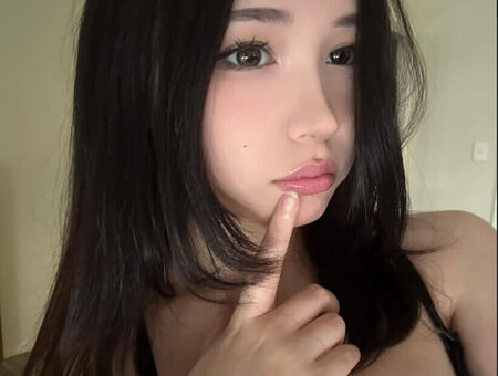 lavenderelfz Nahé Úniky OnlyFans Fotka 15