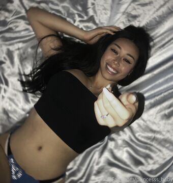 Leanettacoco Nahé Úniky OnlyFans Fotka 2