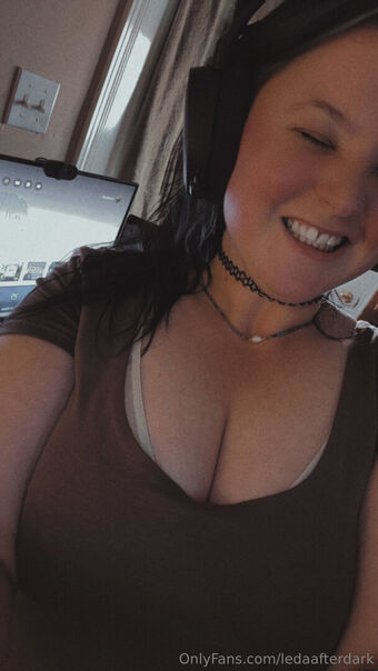 ledaafterdark Nahé Úniky OnlyFans Fotka 13