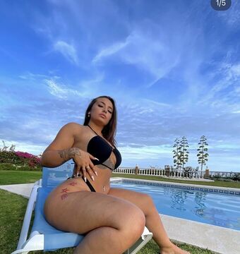 Lele Dev Nahé Úniky OnlyFans Fotka 3