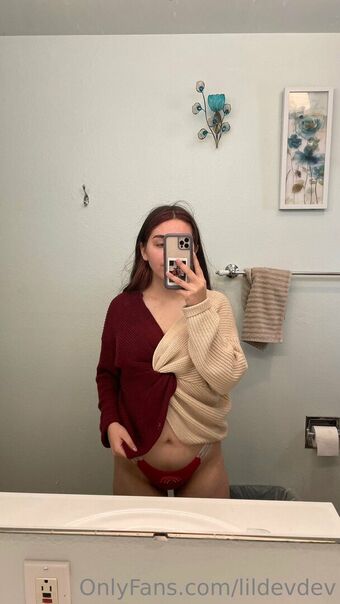 lildevdev Nahé Úniky OnlyFans Fotka 3