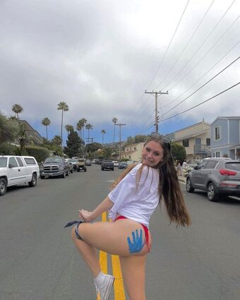 Lily Patrick Nahé Úniky OnlyFans Fotka 9