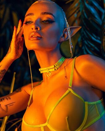 Liya Odesskaya Nahé Úniky OnlyFans Fotka 14