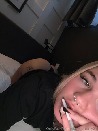 Lizzy_cherry21 Nahé Úniky OnlyFans Fotka 18