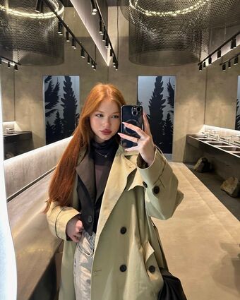 Lizzy Wild Nahé Úniky OnlyFans Fotka 5