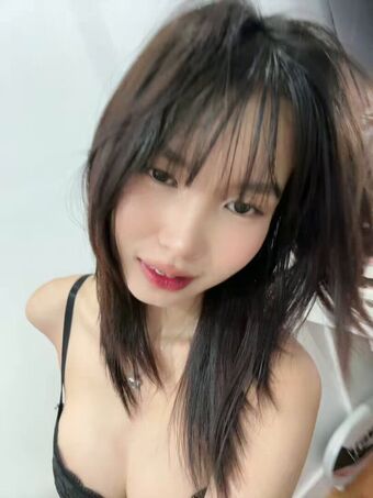Llthvalo Nahé Úniky OnlyFans Fotka 5
