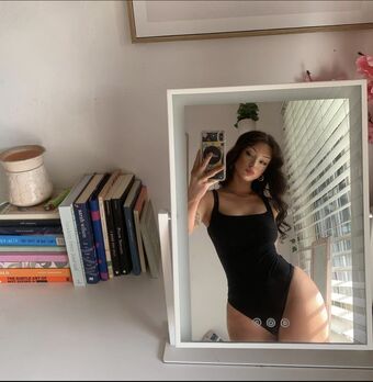 localmiloconsumer Nahé Úniky OnlyFans Fotka 1