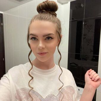 Loeya Nahé Úniky OnlyFans Fotka 20