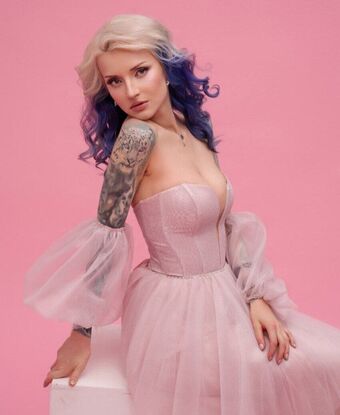 Lorelaye Nahé Úniky OnlyFans Fotka 81