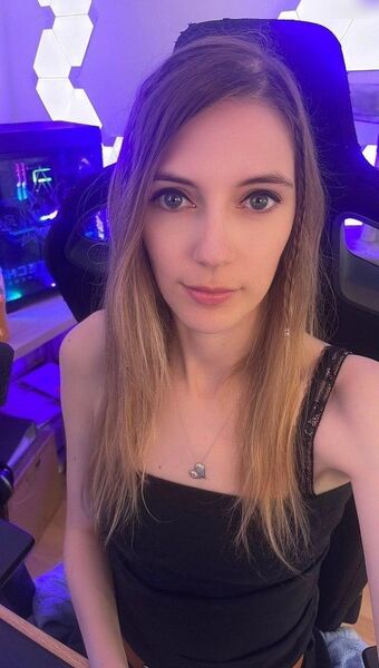 Lory Nahé Úniky OnlyFans Fotka 14