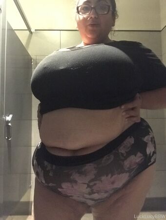 lucklucy Nahé Úniky OnlyFans Fotka 15