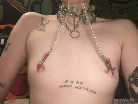 lucy44444 Nahé Úniky OnlyFans Fotka 19