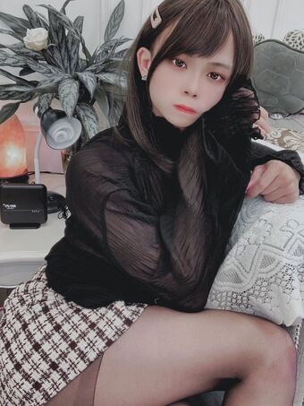 Luoluo Nahé Úniky OnlyFans Fotka 8