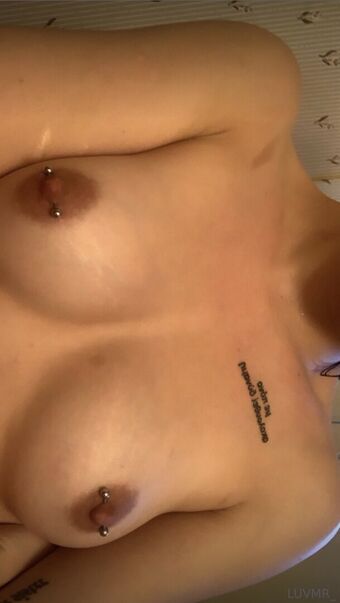 luvmr_ Nahé Úniky OnlyFans Fotka 7