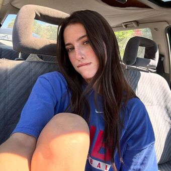 Madeline Argy Nahé Úniky OnlyFans Fotka 2