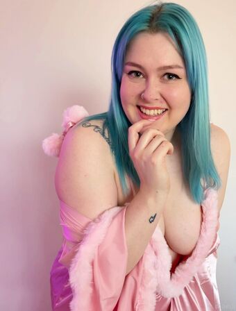 maedi Nahé Úniky OnlyFans Fotka 2