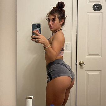 Magicpixie Nahé Úniky OnlyFans Fotka 2