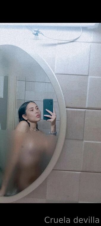 Mala Devilla Nahé Úniky OnlyFans Fotka 4