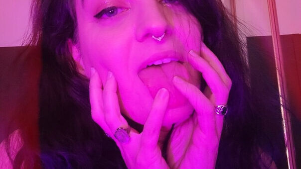 Malasmr Nahé Úniky OnlyFans Fotka 4