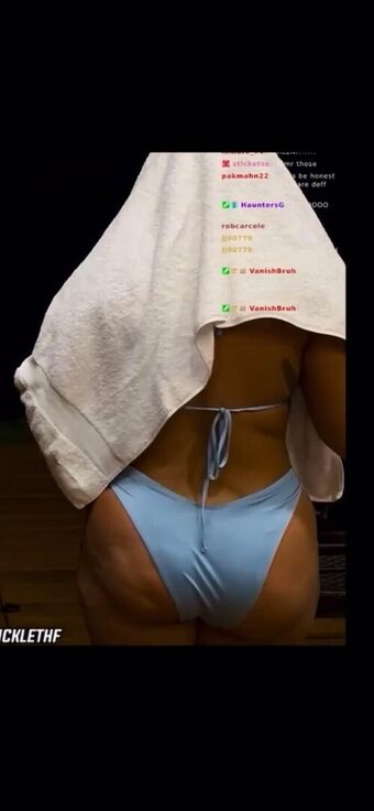 Maleni Cruz Nahé Úniky OnlyFans Fotka 212