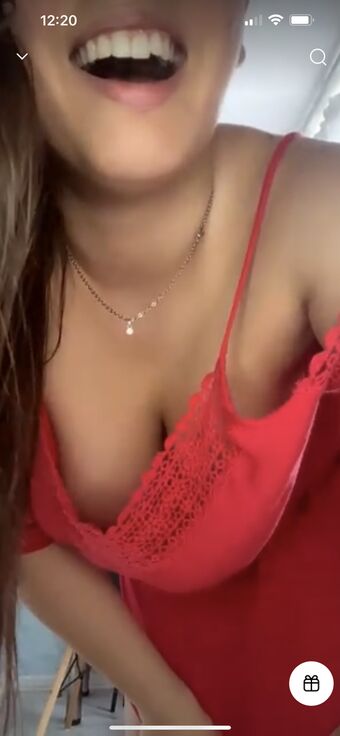 Malina Nahé Úniky OnlyFans Fotka 2